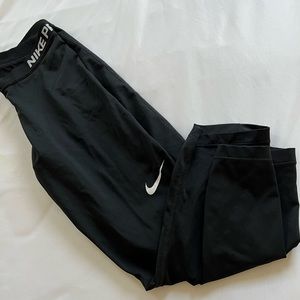 Nike mid calf leggings size Medium!
